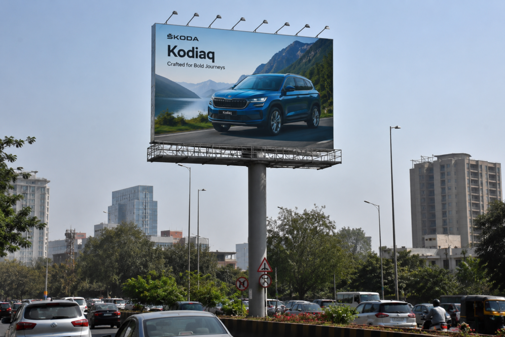 unipole
Unipole Advertising in Near Neelkant Hospital Gurugram