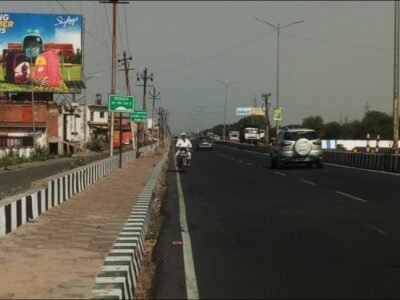 Roadside billboard by ACME Advertising Co. in Lucknow promoting “Skybags Spring Summer 25,” placed by top billboard advertising companies in Lucknow.