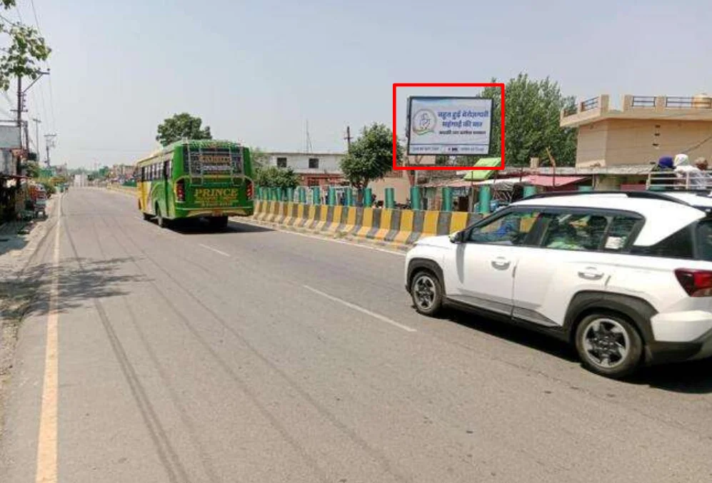 Cleanliness campaign billboard in Himachal ACME Advertising Co., expert in Digital billboards advertising companies in Himachal Pradesh promotes civic awareness.