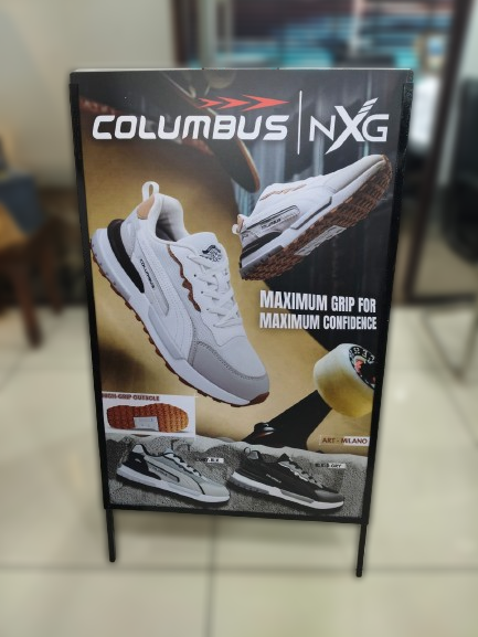 Reusable slider stand with quick sunboard change mechanism for brand campaigns.