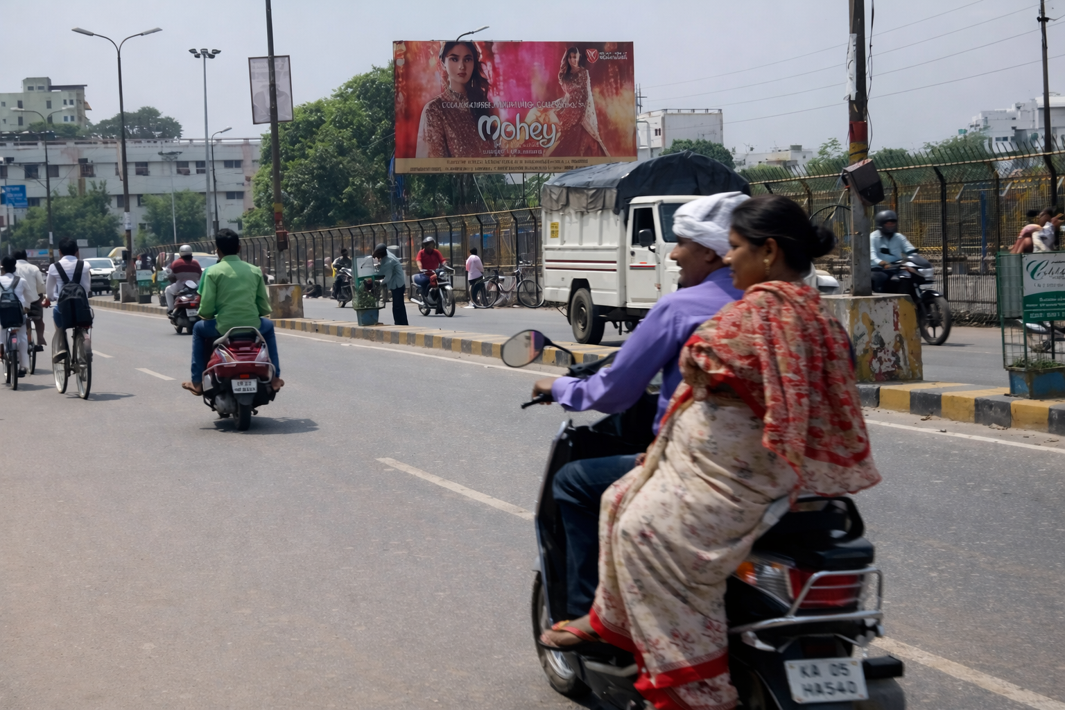Daliganj Flyover Facing Daliganj - Lucknow