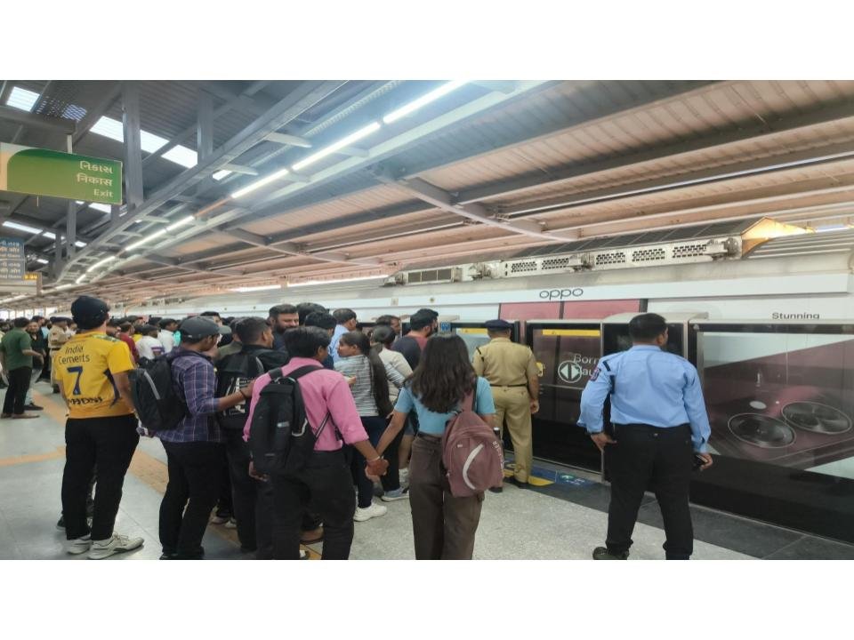 Metro Advertising in Vastral Metro Station Ahmedabad - 