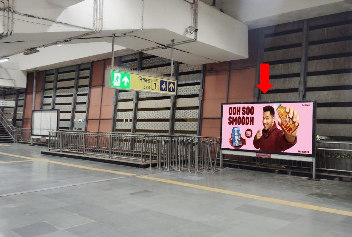 Metro advertising in Mansarovar Metro Station, Jaipur - 