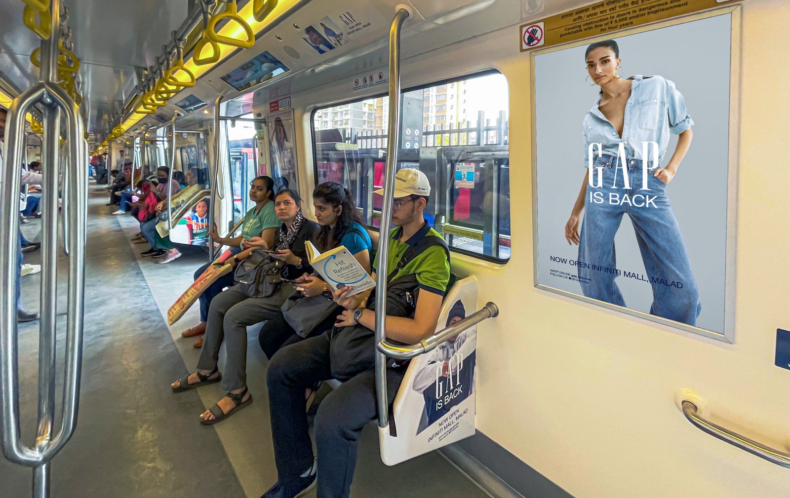 Metro Advertising Company in Patel Chowk Delhi - 