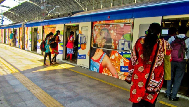 Metro Advertising in Vijay Nagar Metro Station - 