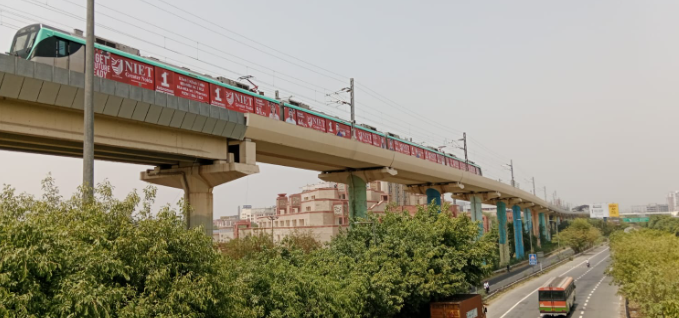 Metro Advertising In Sector 32, Noida - 