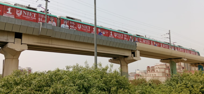 Metro Advertising In Sector 62, Noida - 