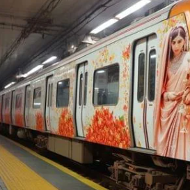 Metro advertising in Khan Market in Delhi - 