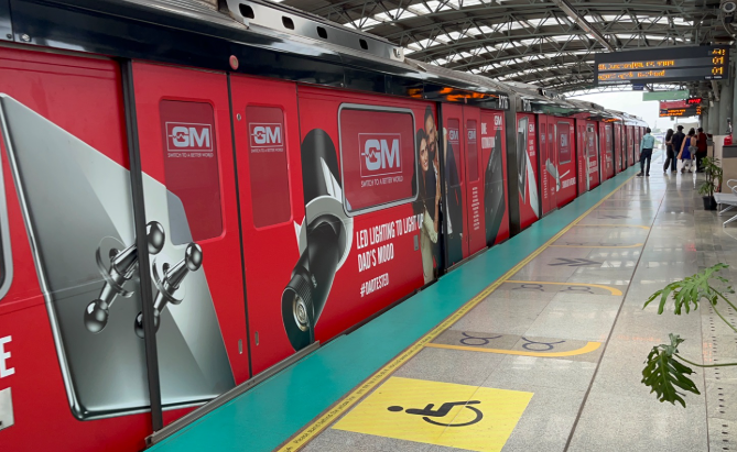 Metro Station Advertising In Hauz Khas, Delhi - 