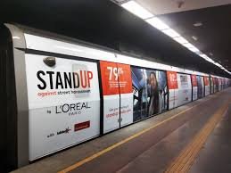 full metro train advertising in Kalighat in kolkata metro - 