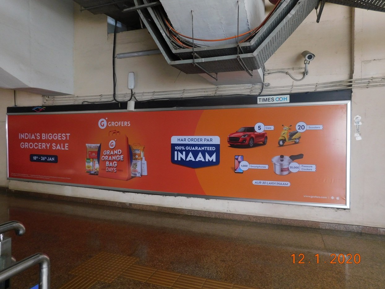 Inside Metro Train Advertising In Hindon River,Delhi - 